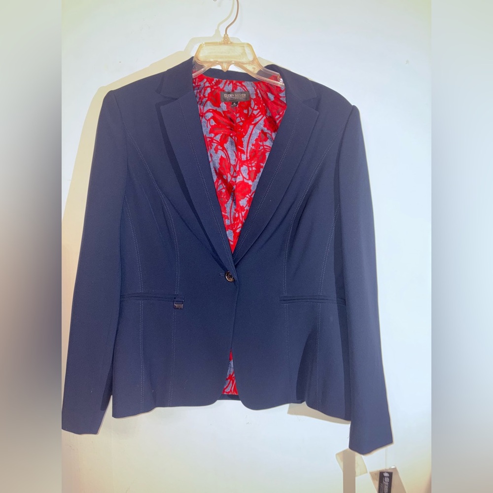 Elegant Navy Blazer with Button Accents